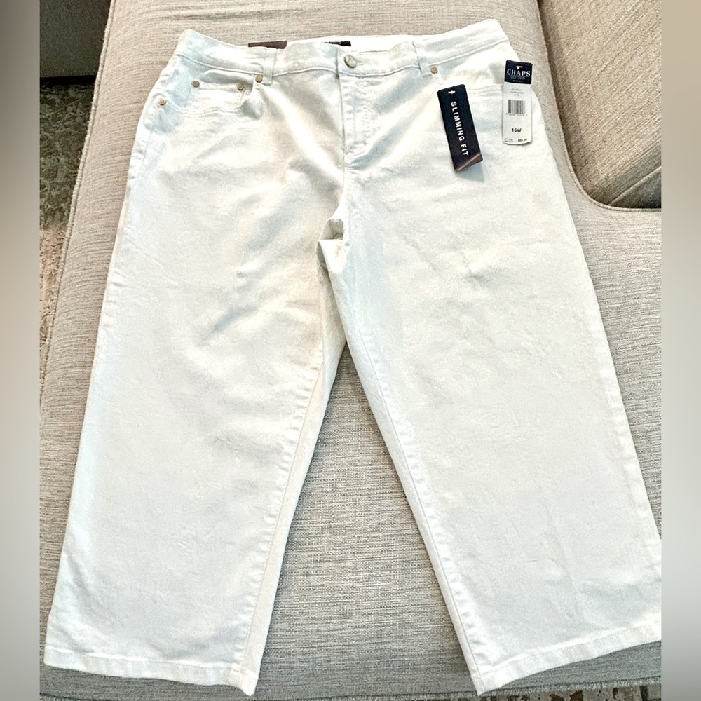 Chaps women’s white denim jeans~ slimming fit~ NWT 16W